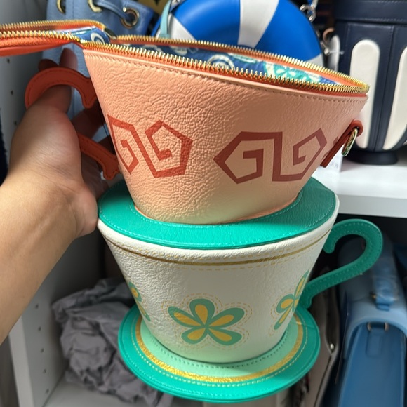 Disney Loungefly Alice in Wonderland tea cup collection novelty purse - Picture 3 of 7